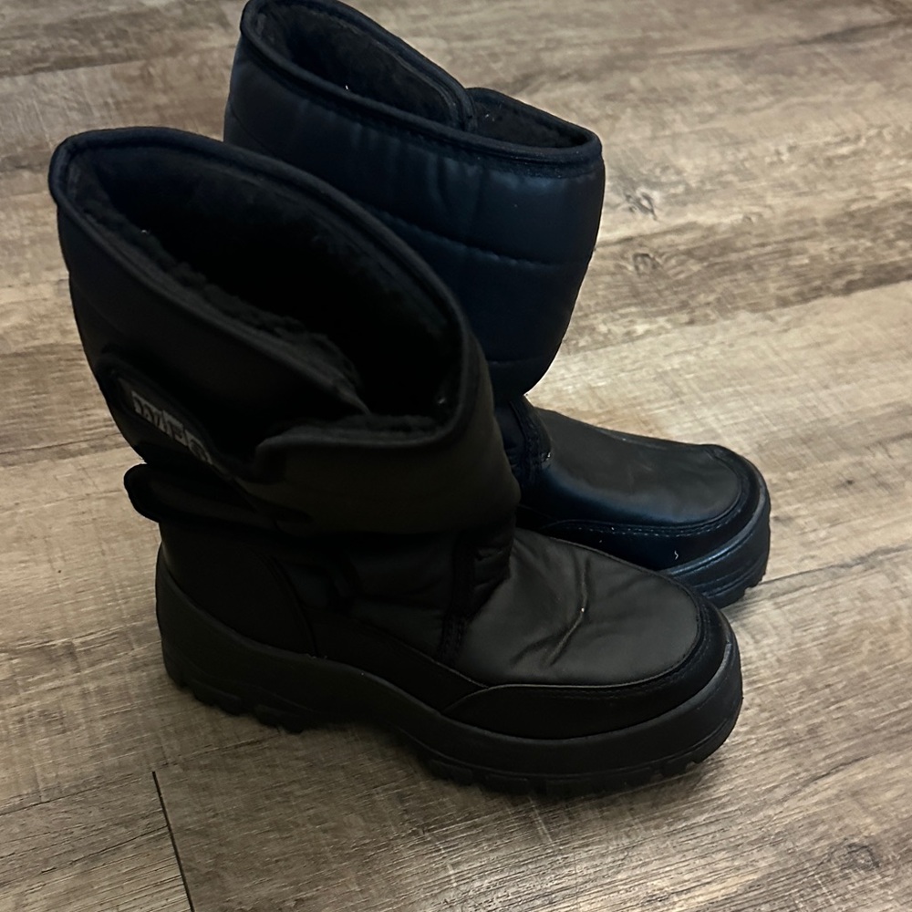 Black Winter snow Boots for children size 2